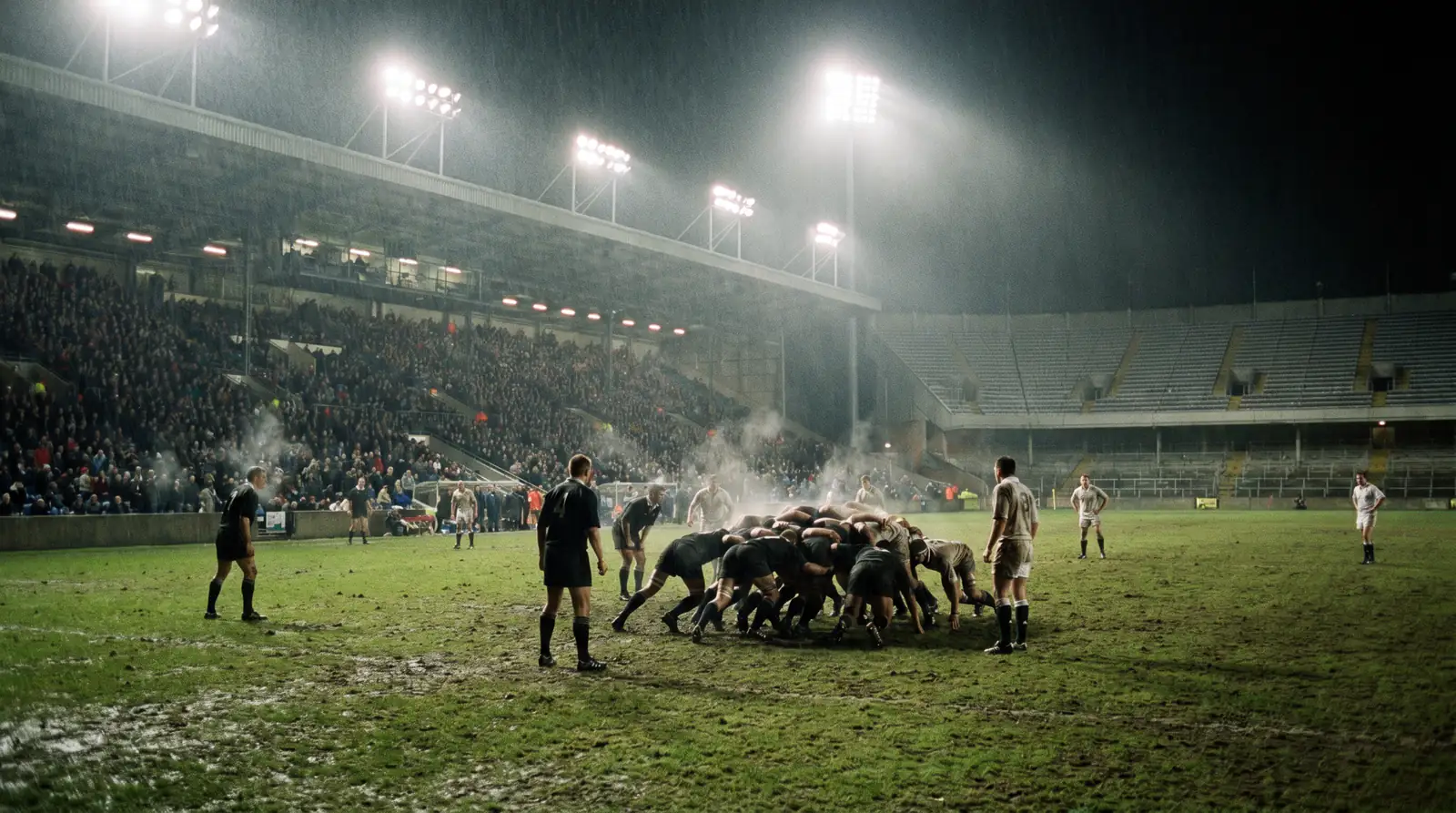 Tight Gallagher Premiership style rugby match finish under stadium lights